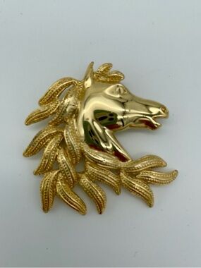 Vintage 1980’s  Gold Tone Horse Nouveau Head Brooch  Mane Napier Look Pin
